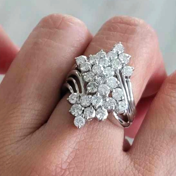 2-carat Diamond Ring in Platinum900 setting [US 5.5] - Picture 3 of 11